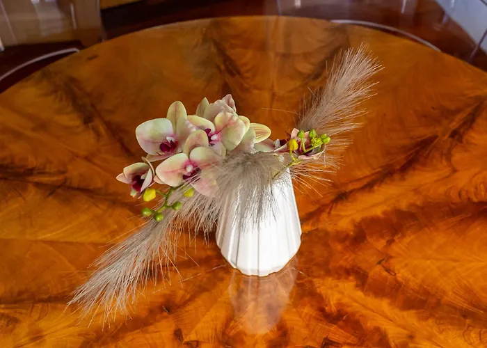 Iflat The House - Spacious & דירה רומא